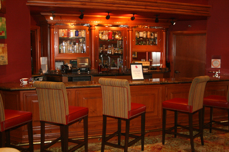 02-Dining - Red Chair Lounge  04d
