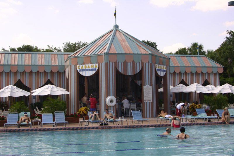 Dolphin_dining_cabana-bar-grill_02
